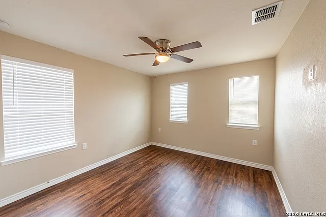 5526 Castle Brook Dr — Photo 12