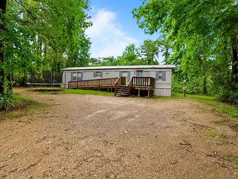 22521 West Rd — Photo 2