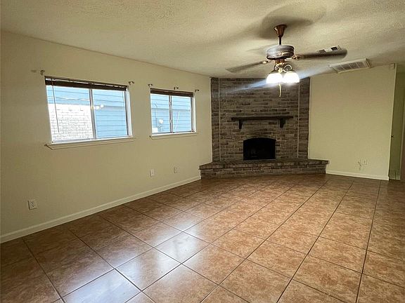4th image of 6231 Hollow Pines Dr