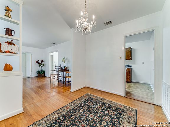 5th image of 406 WESTHILL PL