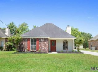 722 Bohne Rd, Port Allen, LA 70767