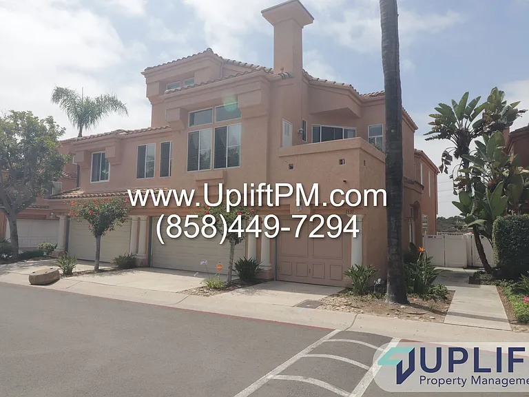 1337 Serena Cir #2 — Photo 37