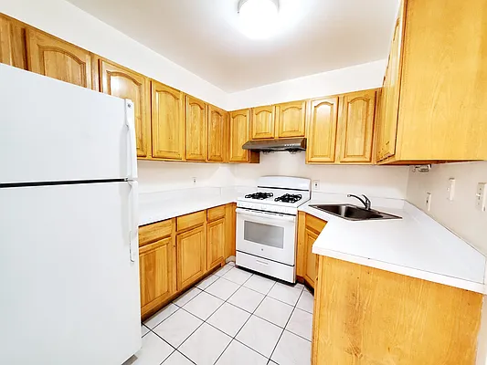 Rented by Home Court Real Estate LLC | media 18