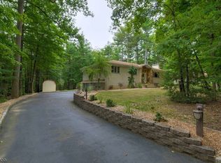 953 Westbrook Rd, West Milford, NJ 07480