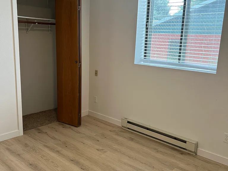 750 Absaraka St #B — Photo 11