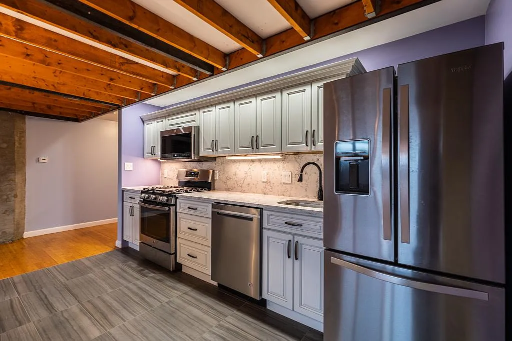 1 bed, 850 sqft, $3,200 — Photo 1