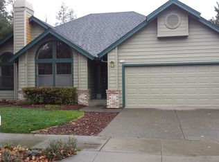 1136 Forest Glen Way, Santa Rosa, CA 95404