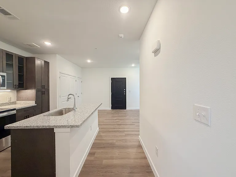 Beyond The Bend Apartments — Photo 55