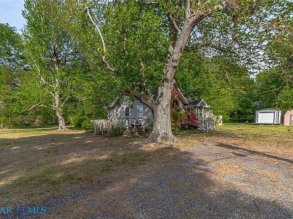 3rd image of 276 Benson Rd