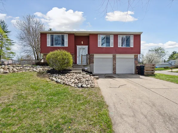 4015 Bridgeport Dr, Lansing, MI 48911