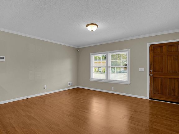 4th image of 806 Mark Anthony Ct