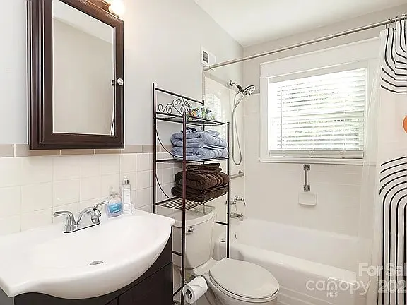 1822 Kensington Dr — Photo 13