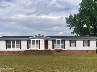 40 Grady Rd, Clinton, NC 28328