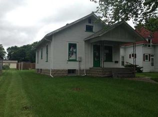 1302 Washington St, Pella, IA 50219