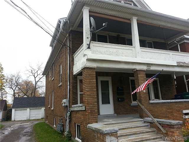 2nd image of 425 16th St