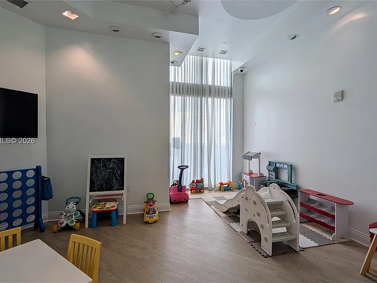 350 S Miami Ave #704 — Photo 23