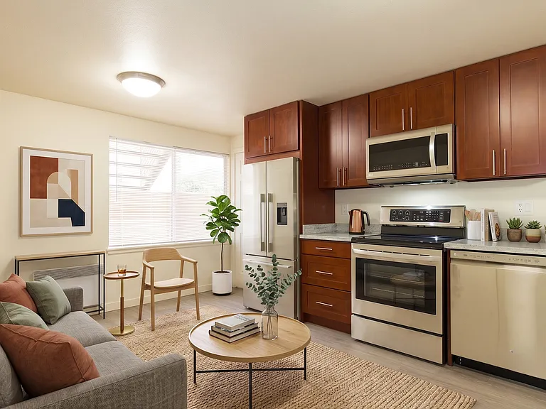 Phinney 12 Apartments — Photo 28