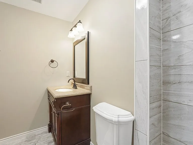 2507 Montrose Blvd #23 — Photo 21