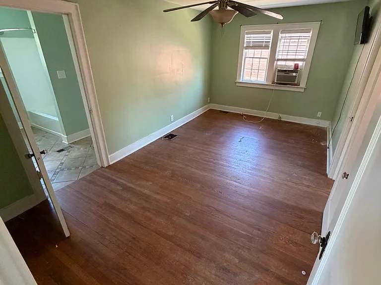 104 Oxford Pl — Photo 13