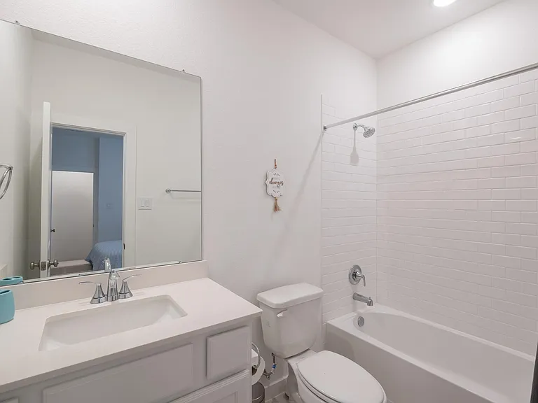 8145 Overland Grv — Photo 31