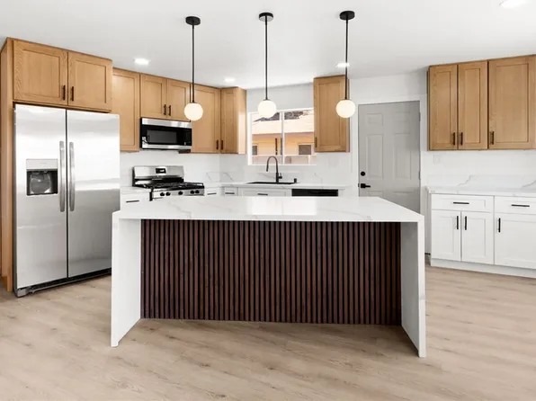 4736 Newton Dr, Las Vegas, NV 89121