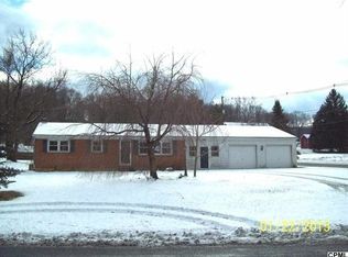 1417 Creek Rd, Boiling Springs, PA 17007