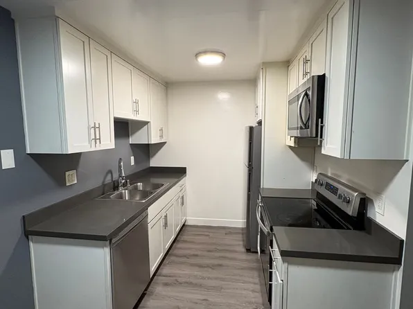 Sterling Terrace, 4999 Sterling Ct #L, San Diego, CA 92105