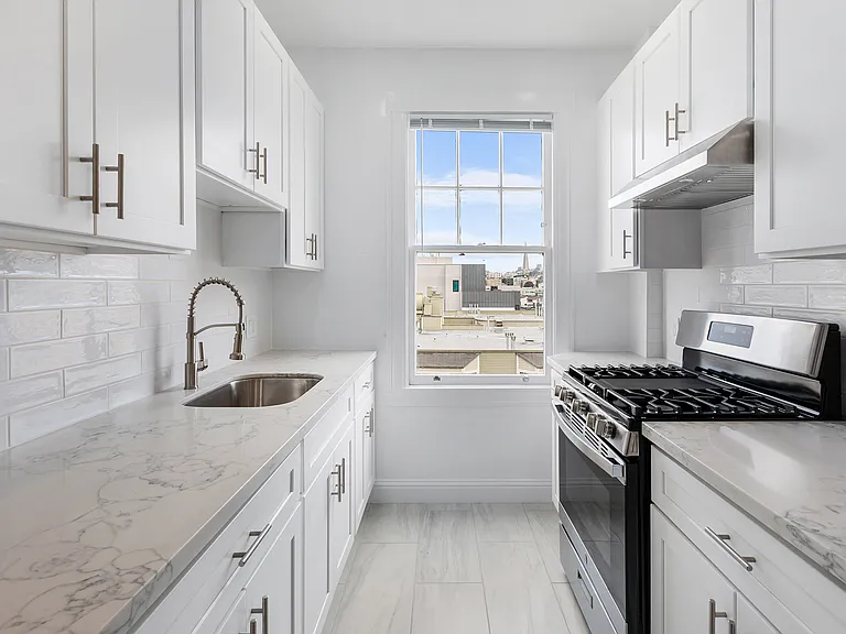 1700 Broadway Street — Photo 23