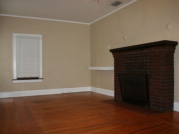 5th image of 513 W Park St