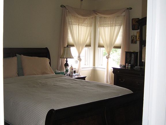 5th image of 38 3rd Ave #2FL