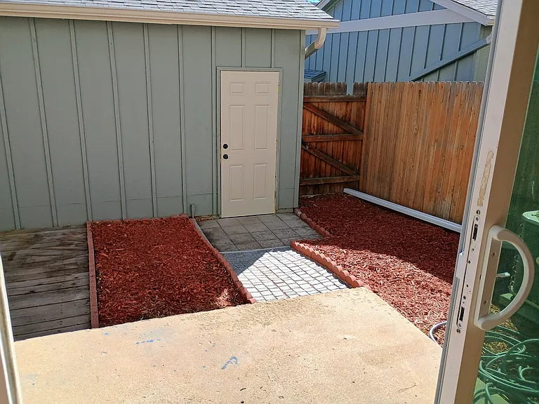 10360 E Jewell Ave — Photo 38