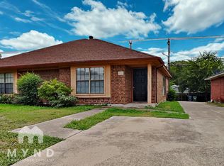 2216 Summer Day Dr, Arlington, TX 76014