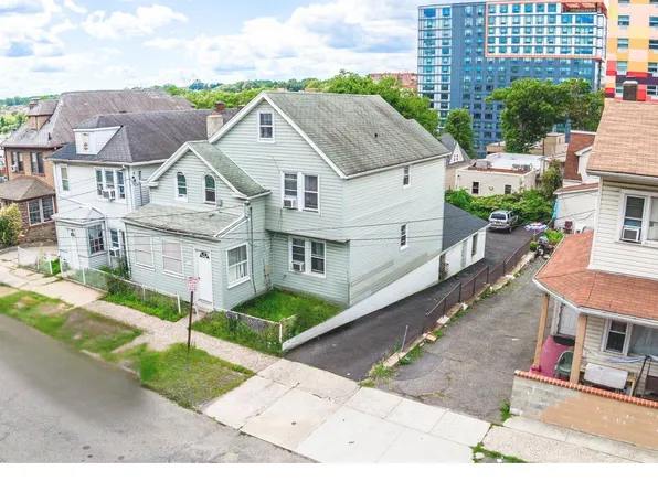 14 S Terrace Avenue, Mount Vernon, NY 10550