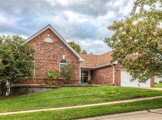 16427 Prestwick Place Ln, Ballwin, MO 63011