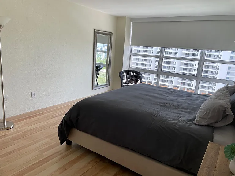 600 NE 36th St #1717 — Photo 16