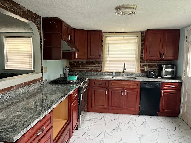 3 bed, 960 sqft, $2,900 — Photo 4