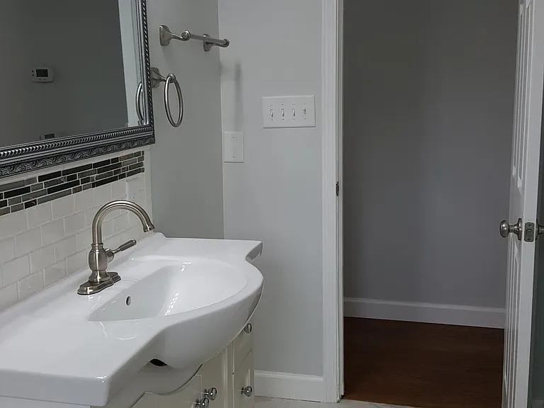 1221 Bethesda Rd — Photo 20