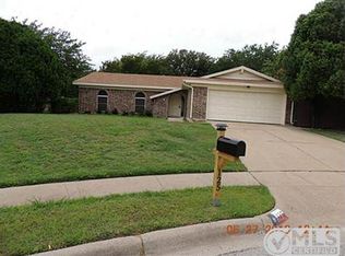 125 Lochness Ln, Benbrook, TX 76126
