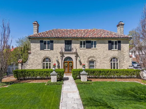 3525 North Lake DRIVE, Shorewood, WI 53211