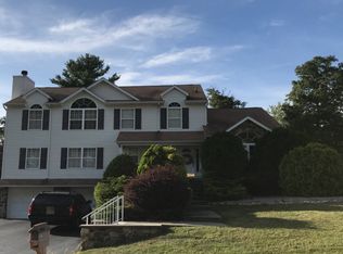 116 Continental Rd, West Milford, NJ 07480