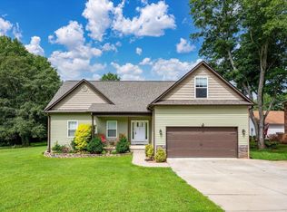 203 Tubbs Mountain Rd, Travelers Rest, SC 29690