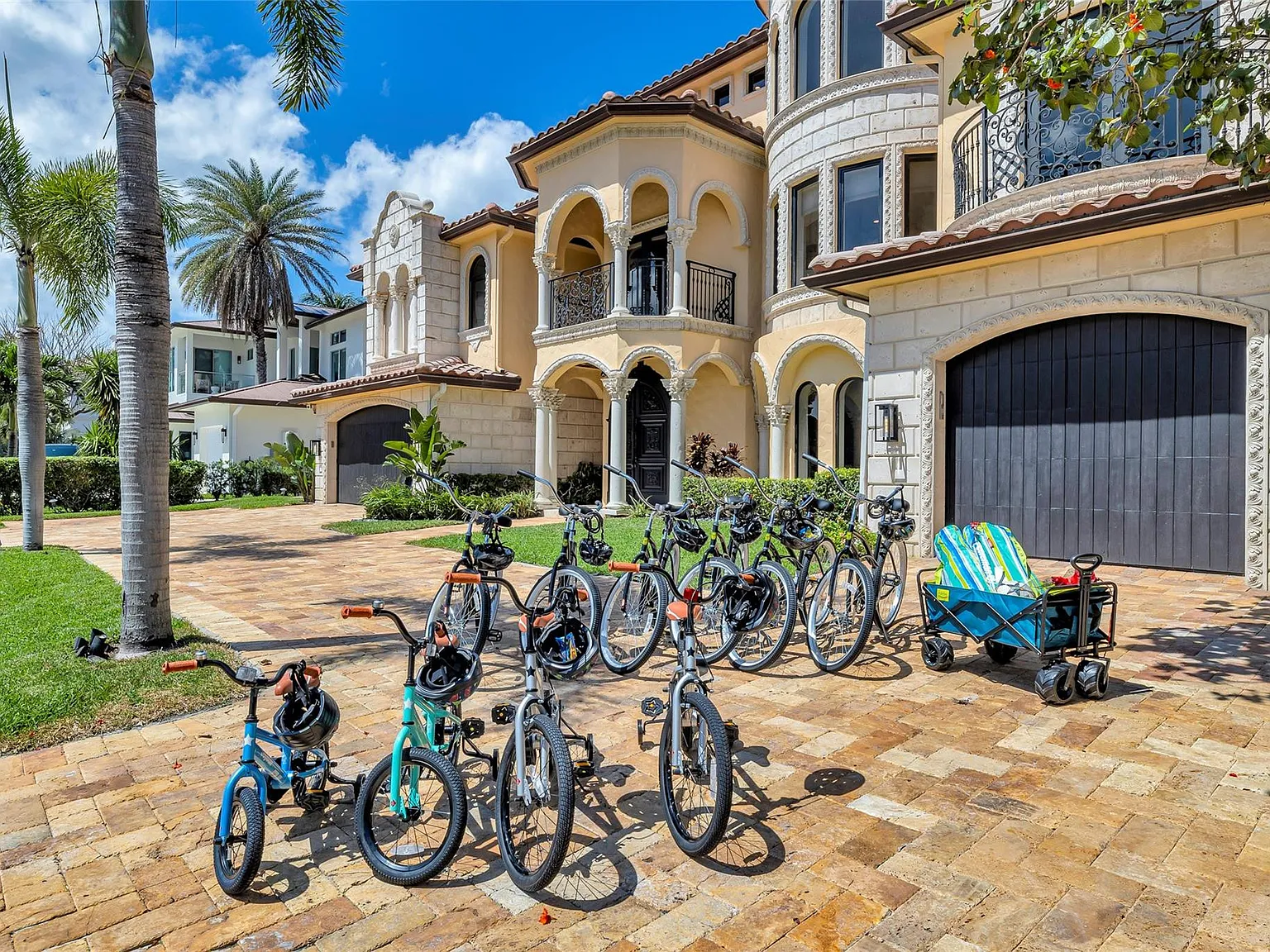 6 bed, 9.0 bath, 7286 sqft, $39,995 — Photo 4
