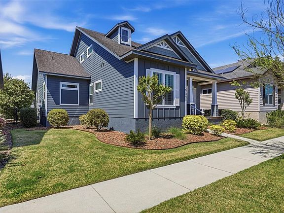 3rd image of 2744 SW 118th Ter