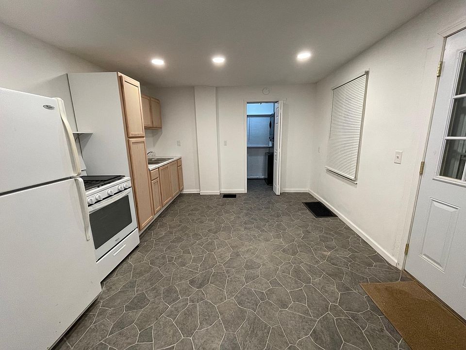 1st image of 354 Arlington St