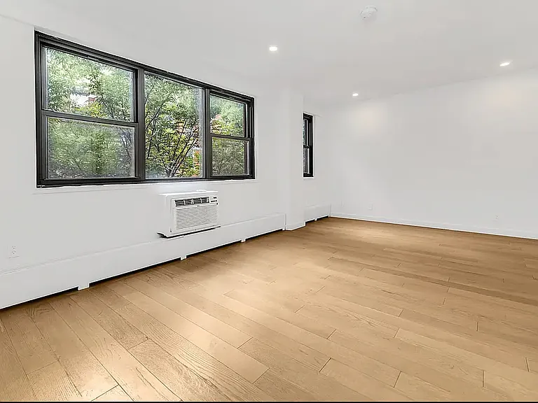 227 E 59th St #4B — Photo 2
