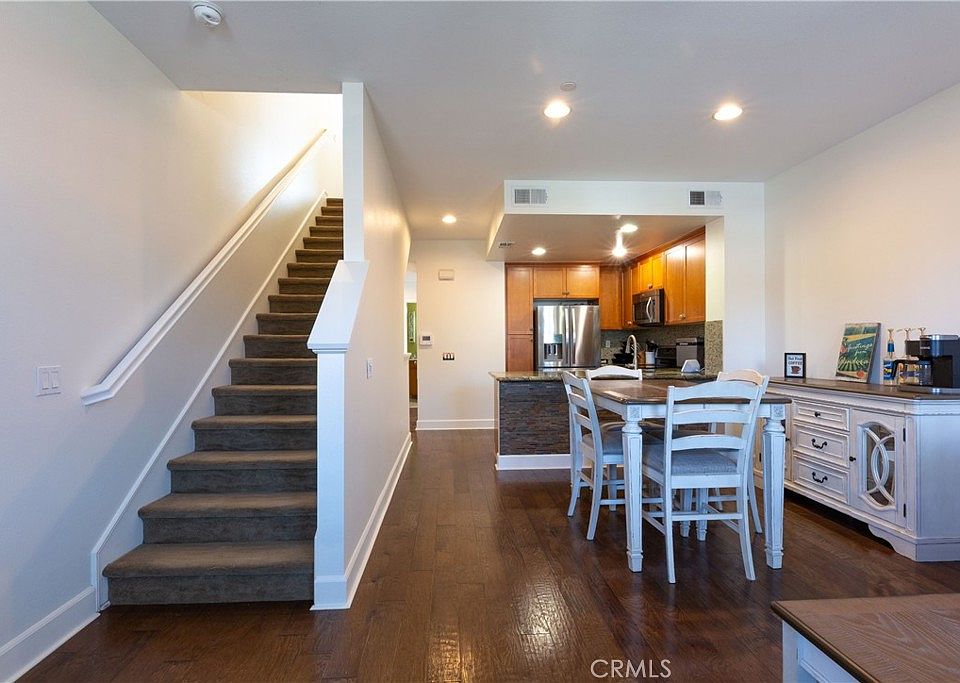1st image of 329 S Glendora Ave