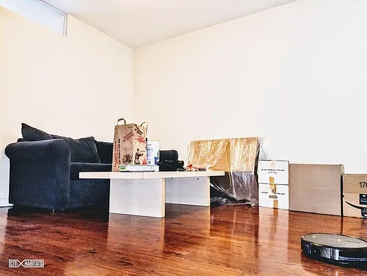 Rented by Citi Habitats | media 43