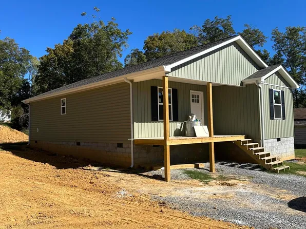 590 Lawrence St, Etowah, TN 37331