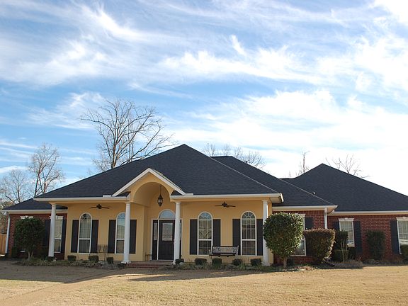 3rd image of 6402 Countryside Dr