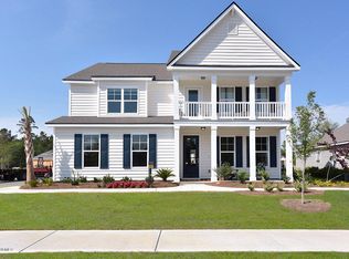 3674 Oyster Bluff Dr, Ladys Island, SC 29907